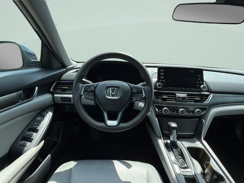 Used 2019 Honda Accord LX image 12