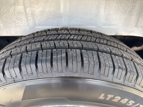Used 2018 Nissan NV 3500 SL RWD image 28
