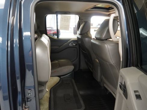 Used 2016 Nissan Frontier SL image 23