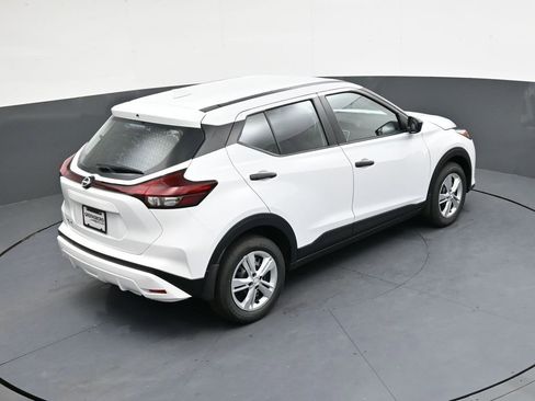 Certified 2025 Nissan Kicks Play S FWD image 26