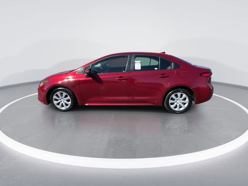 Used 2024 Toyota Corolla LE image 5