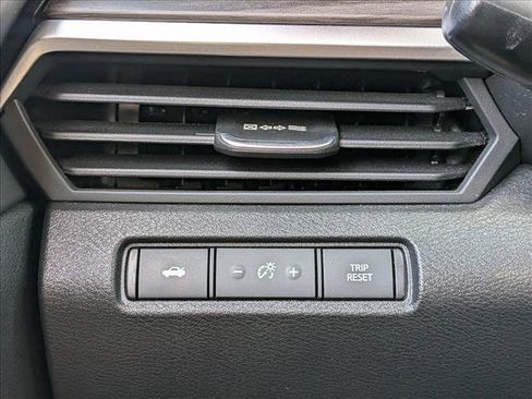 Used 2024 Nissan Altima 2.5 SR FWD image 13