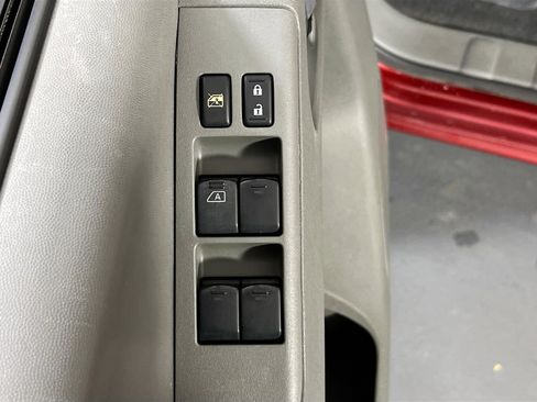 Used 2019 Nissan Frontier SV image 17