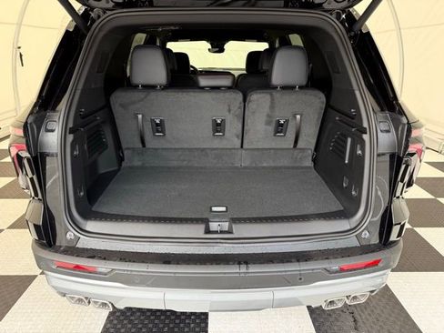 New 2026 Chevrolet Traverse Z71 w/ Enhanced Driving Package AWD/4WD image 4