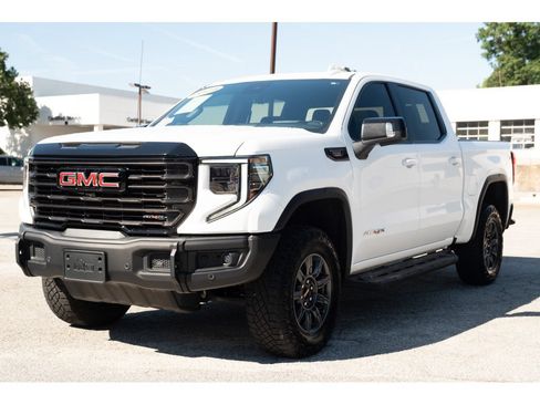 Used 2024 GMC Sierra 1500 AT4X AWD/4WD image 4