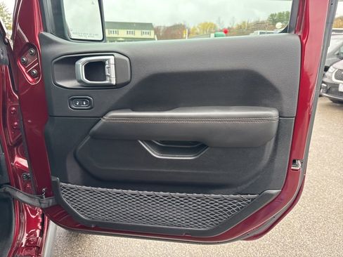 Used 2021 Jeep Wrangler Unlimited Rubicon w/ Trailer Tow Package image 31