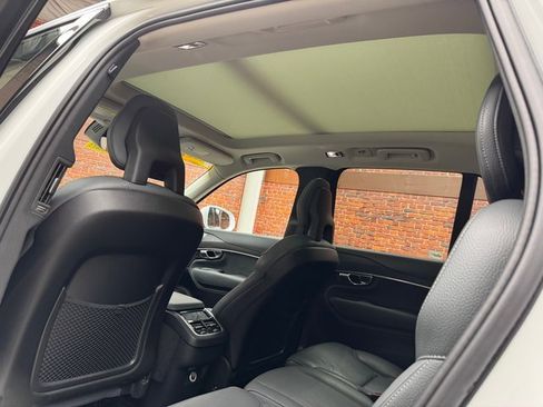 Used 2020 Volvo XC90 T6 Momentum image 25