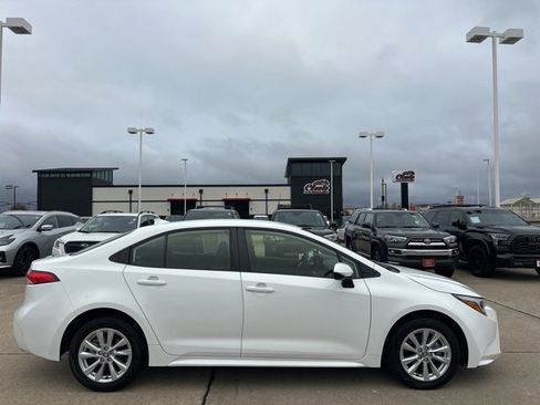 Certified 2024 Toyota Corolla LE image 3