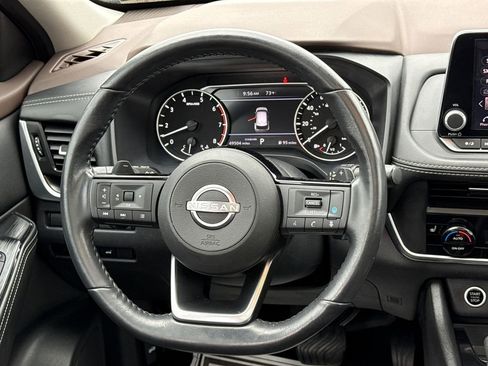 Used 2023 Nissan Rogue SV w/ SV Premium B Package image 15