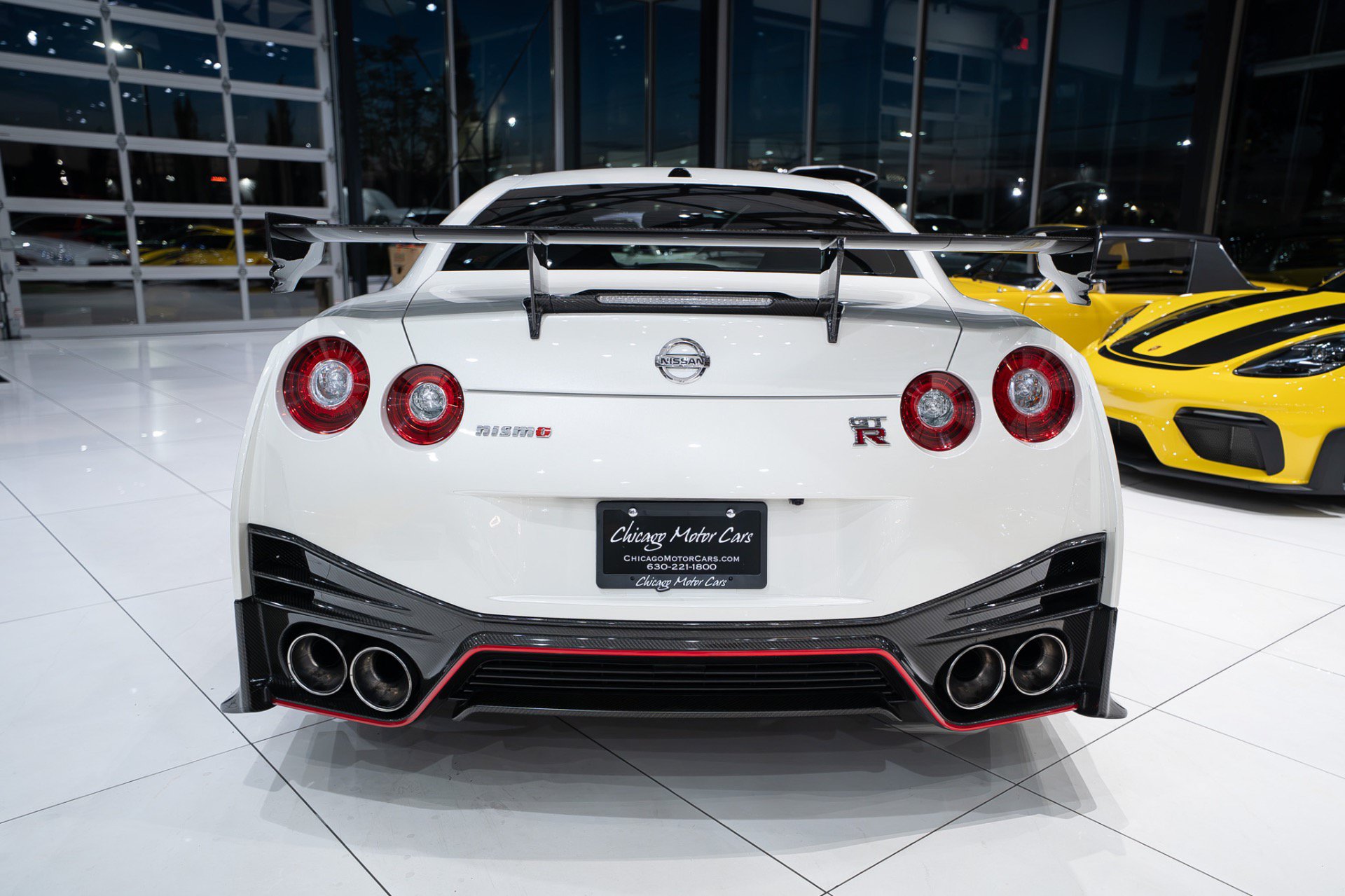 Used 2016 Nissan GT-R NISMO AWD/4WD image 3