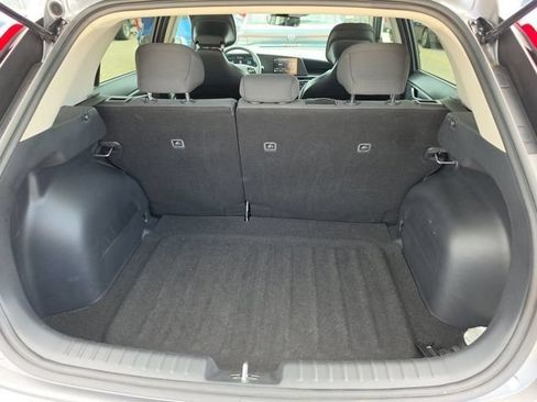 Used 2026 Kia Niro LX FWD image 12
