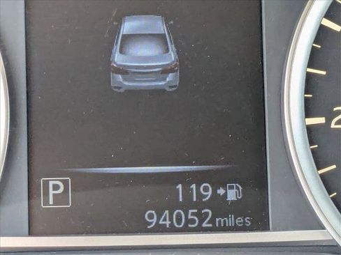 Used 2017 Nissan Sentra SV image 9