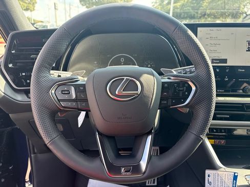 Used 2026 Lexus TX 500h AWD w/ Technology Package image 12