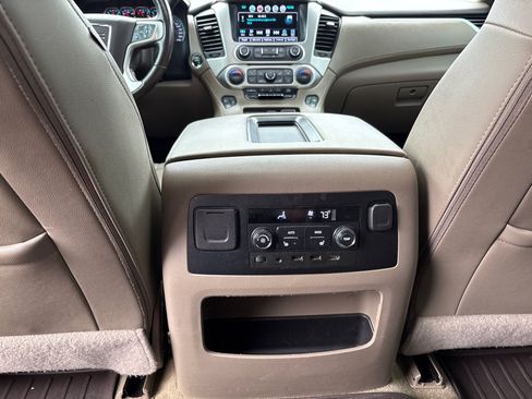Used 2018 GMC Yukon SLT w/ Premium Edition AWD/4WD image 14
