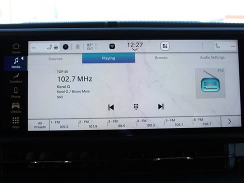 Used 2024 Jeep Wrangler Unlimited Sahara AWD/4WD image 19