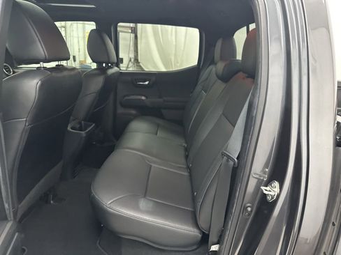 Used 2022 Toyota Tacoma TRD Sport w/ TRD Premium Sport Package image 23