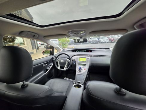 Used 2015 Toyota Prius Persona Series FWD image 15