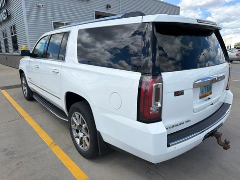 Used 2015 GMC Yukon XL Denali AWD/4WD image 9