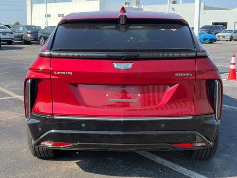 Used 2024 Cadillac Lyriq Luxury AWD/4WD image 3