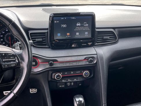 Used 2019 Hyundai Veloster Turbo image 6