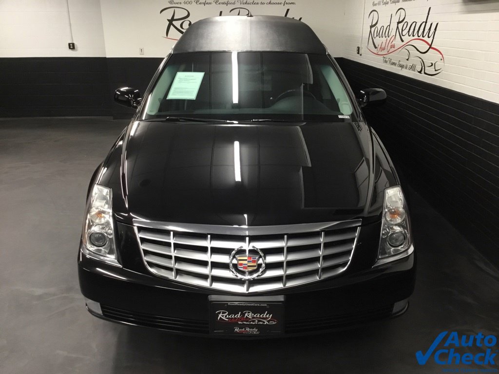 Used 2011 Cadillac DTS Limousine FWD image 4