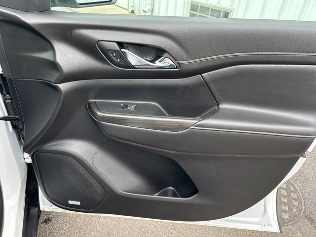 Used 2023 GMC Acadia SLT FWD image 55