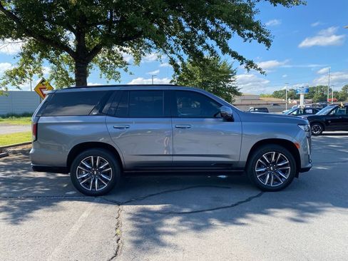 Used 2022 Cadillac Escalade Sport w/ Touring Package AWD/4WD image 8