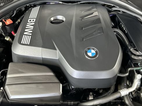Used 2025 BMW 330i Sedan w/ Premium Package RWD image 28