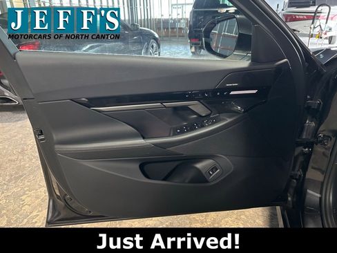 Used 2025 BMW 530i xDrive 530i xDrive image 9