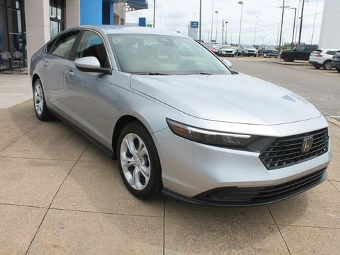 Used 2025 Honda Accord LX image 1