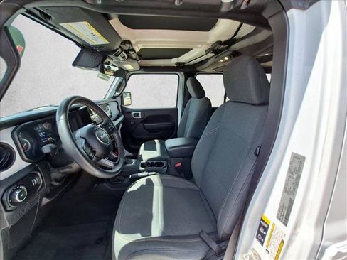 Used 2024 Jeep Wrangler Unlimited Sport AWD/4WD image 10