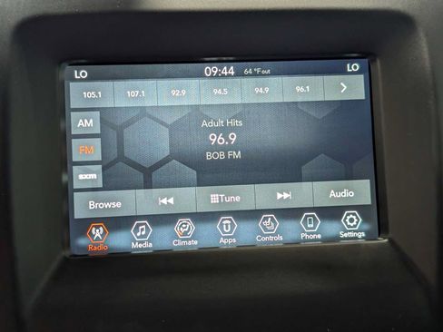 Used 2020 Jeep Compass Latitude w/ Cold Weather Group AWD/4WD image 24