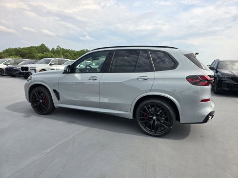 New 2026 BMW X5 sDrive40i w/ M Sport Package RWD image 4
