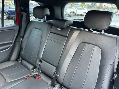 Used 2022 Mercedes-Benz GLB 250 4MATIC w/ Premium Package Lite image 5