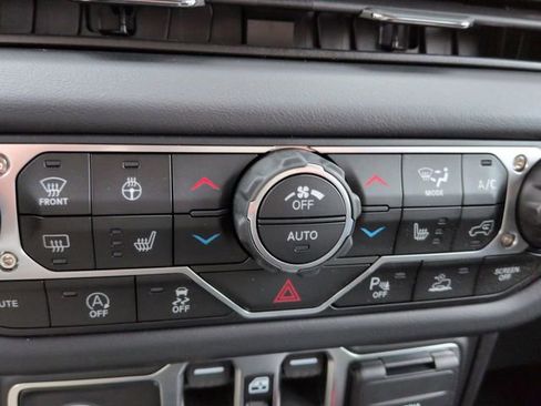 New 2026 Jeep Wrangler Unlimited Rubicon w/ Safety Group image 22