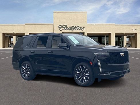 Used 2021 Cadillac Escalade Sport Platinum image 3