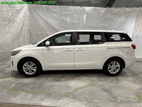 Used 2018 Kia Sedona L image 13