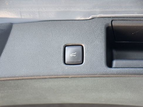 Used 2023 Ford Escape Platinum w/ Premium Technology Package AWD/4WD image 20