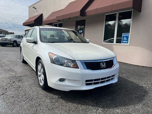 Used 2010 Honda Accord EX-L image 2