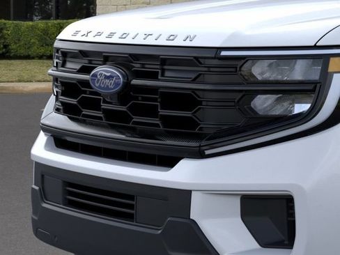 New 2025 Ford Expedition Active RWD image 17