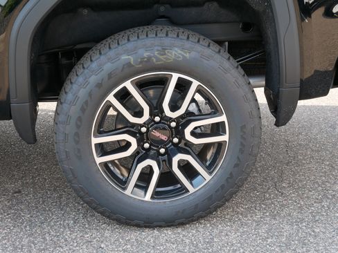 New 2026 GMC Sierra 1500 AT4 w/ Technology Package AWD/4WD image 3