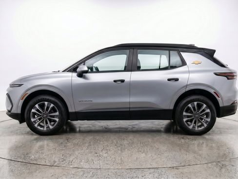Used 2025 Chevrolet Equinox LT FWD image 5