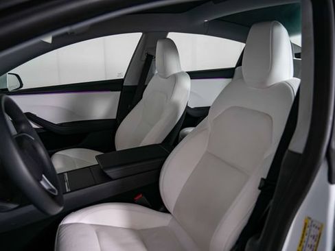 Used 2025 Tesla Model 3 RWD image 19