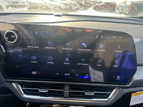 New 2026 Chevrolet Equinox EV LT image 7