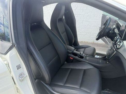 Used 2015 Mercedes-Benz CLA 250 image 11