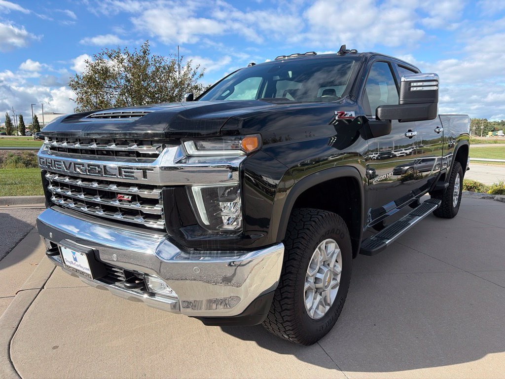 Used 2022 Chevrolet Silverado 2500 LTZ w/ Safety Package AWD/4WD image 4