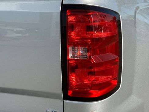 Used 2018 Chevrolet Silverado 1500 LT w/ All Star Edition image 28