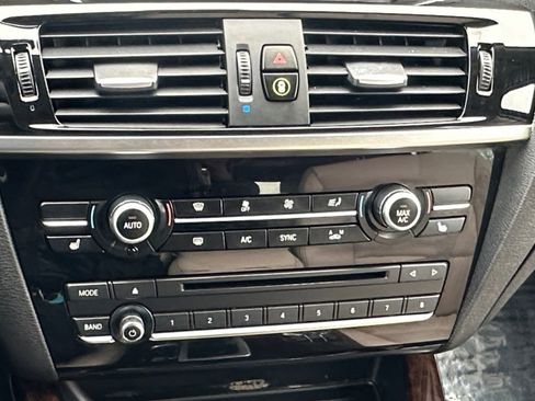 Used 2017 BMW X3 xDrive28i w/ Premium Package image 17