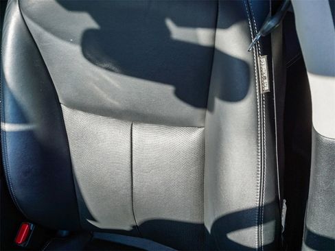 Used 2016 INFINITI Q50 Hybrid w/ Technology Package image 20