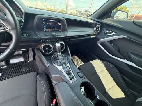 Used 2021 Chevrolet Camaro LT RWD image 15